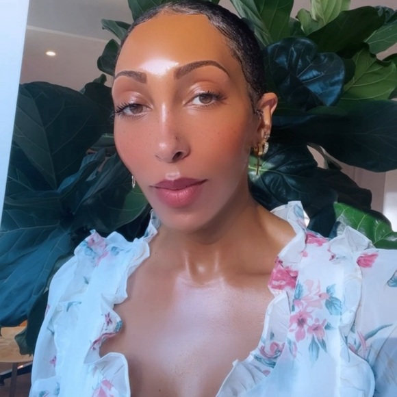 Meet your Posher, Ashley - Picture 1 of 1